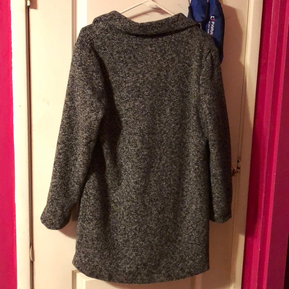 Coat - Picture 4 of 5